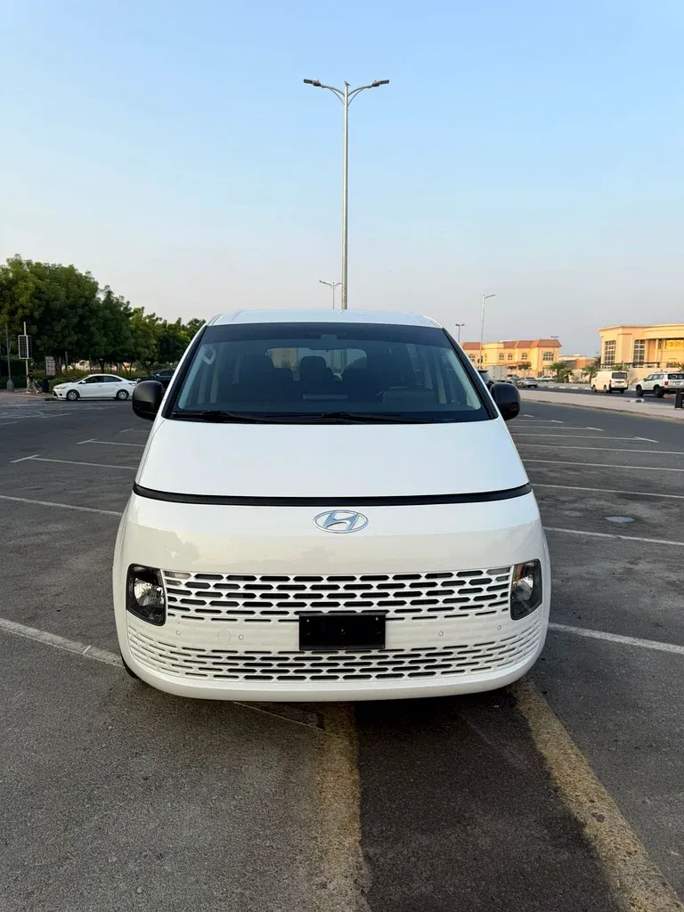 هيونداي ستاريا 2022